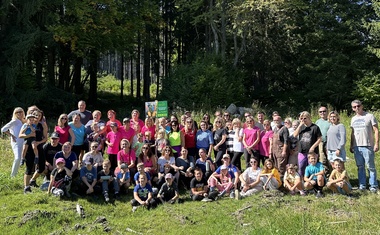 Šumava má stovky nových stromů